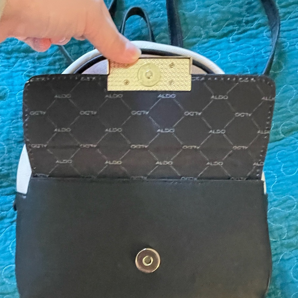 ALDO adjustable mini backpack - Picture 4 of 7